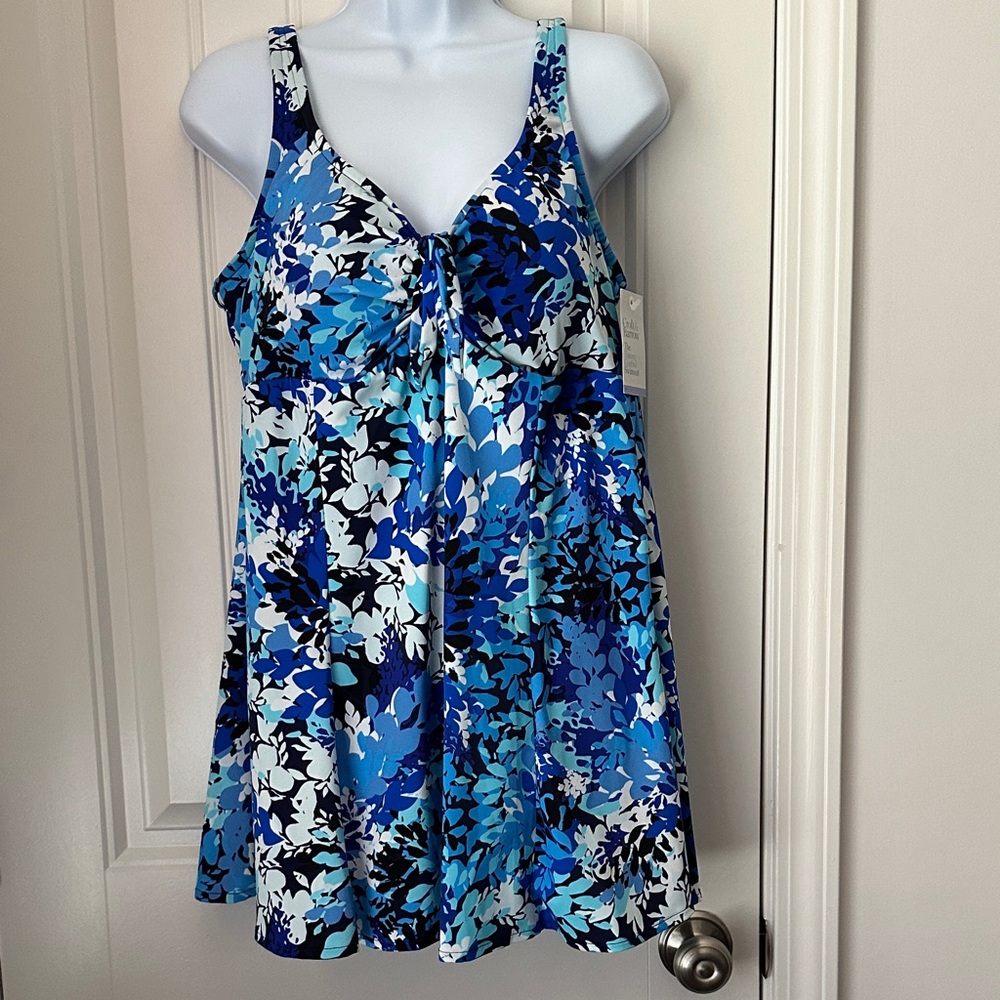 Croft & Barrow The Tummy Control Swimsuit size18